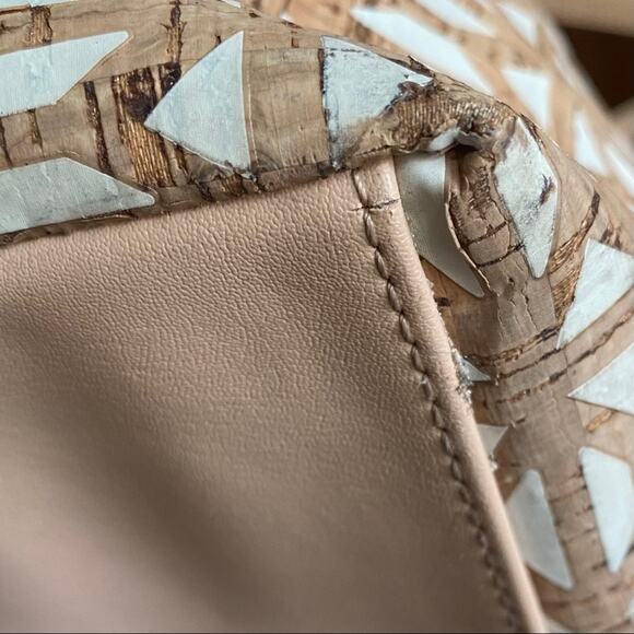 Stella & Dot HB148COR Fillmore Geo Cork Pool Side Resortwear Tote Bag - Picture 9 of 13